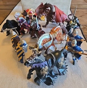 Lot Of 11 PAPO 2005 Figures Detailed - Picture 1 of 5