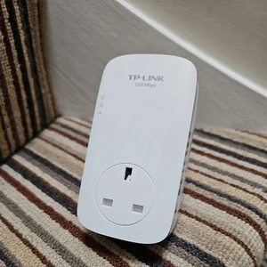TP Link TL-PA8010P AV1200 Gigabit Passthrough Powerline Adapter Single Unit - Afbeelding 1 van 4
