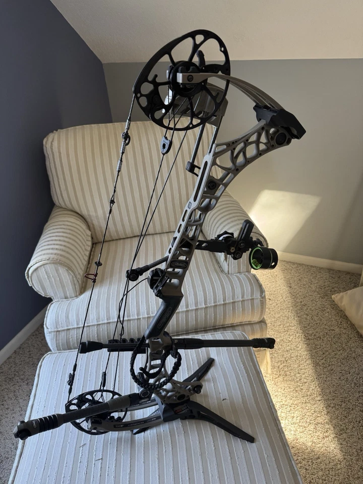 Как новый Mathews V3X 29 охоты лук гранит, 70 # 28,5 левой рукой - Изображение 1 из 4