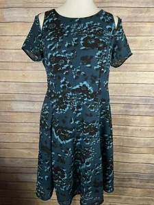 Torrid Größe 10 Georgette Blumen Cut-Out Skaterkleid türkis schwarz Reißverschluss hinten gefüttert - Bild 1 von 12