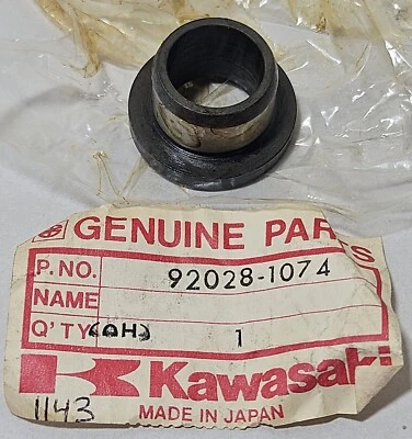 1 NOS 1979-1981 Kawasaki KDX250 KX250 KDX400 KX420 Pivot Bushing OEM 92028-1074 - Image 1 of 2