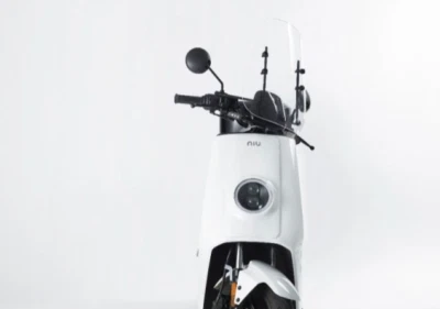 Serie NQi | MQI GT | Parabrisas grande 700x720mm - Imagen 1 de 2