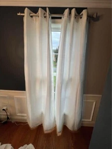 Ein Set (2) 36 "X80" Weiß Fenstervorhänge - Bild 1 von 1