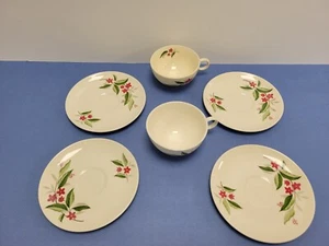 4 Vintage Universal Ballerina Woodvine Saucers & 2 Cups Christmas Like Pattern - Picture 1 of 12
