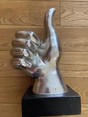 Letreros de mano Zimlay modernos de cerámica plateados 77180 Foto 1 de 4