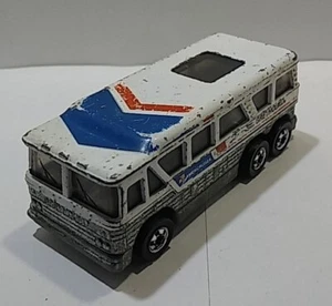 Autobús de colección Hot Wheels 1980 Greyhound MC-8 Americruiser BW (3 1/8") necesita TLC - Imagen 1 de 10