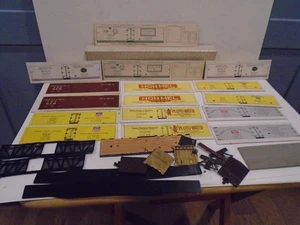 8 SETS OF CARDBOARD SIDES FOR VINTAGE WOOD BOX CARS + REEFERS - Picture 1 of 4