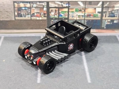 😎👍 CUSTOM Hot Wheels Bone Shaker New Semi Matte Black Paint Real Riders - Image 1 of 4