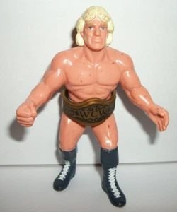 Figura de lucha libre retro de colección WCW RIC FLAIR con cinturón de campeonato década de 1990 - Imagen 1 de 1