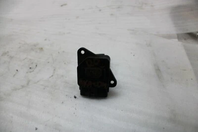 22204-07010 2000 Toyota Avalon 3.0L Mass Air Flow Sensor Meter #nP-21-1K - Image 1 of 4