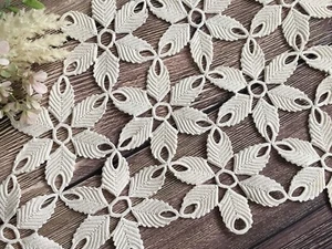 Vintage Hand Crochet Irish Leaf Floral Cotton Tablecloth Centerpiece 74 x 42 cm - Foto 1 di 10