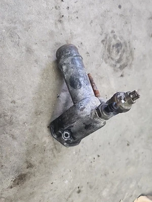 Carcasa termostato mercedes-benz 300d w124 86-93 con sensor 6012030431 Foto 1 de 4