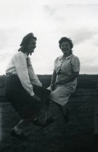 France Fives Lille Catholic Group Ames Vaillantes Origny en Thierache Photo 1946 - Foto 1 di 3