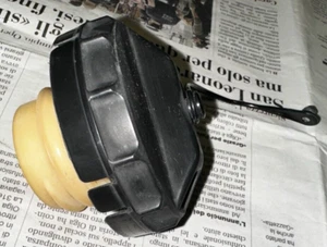 1238 11250 60F 14 Tankdeckel Benzin @ DAIHATSU HEART VI 1.0 2004 - Bild 1 von 20