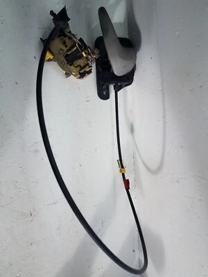 Pestillo de cerradura de puerta delantera derecha Ford Mustang 1994-1998 con manija de puerta interior (M145 Foto 1 de 3