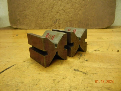 LOT RU11 OLDER UNFINISHED DEFECTIVE SMALL MACHINIST V BLOCKS - Image 1 of 4
