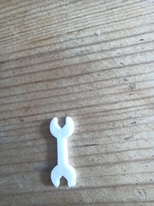 Replacement piece - MB OPERATION Game 1995 -original part- spanner wrench ankle - Picture 1 of 4