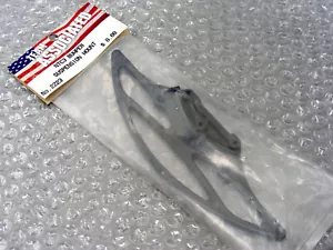 Vintage Team Associated Nitro TC3 NTC3 Stoßstange vorne breit unten Aufhängung Halterung - Bild 1 von 4