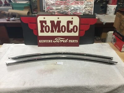 Ford Crown Victoria 1955 1956 parte superior de los canales de ventana de cuarto (L y R) Foto 1 de 4