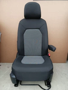 VW Crafter II MAN TGE 2016-2023 asiento del copiloto asiento con consola de asiento - Imagen 1 de 4