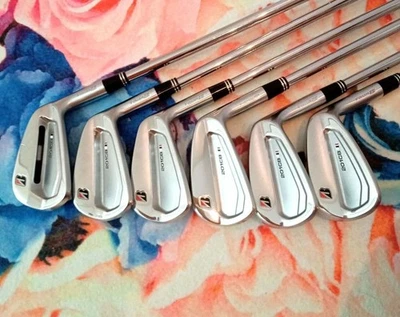 Bridgestone Tour B 201CB Iron set 5-pw / Modus 105 X - Image 1 of 4