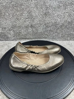 Bailarina de ballet Ecco plana para mujer talla 7 inciso encantadora cuero gris cálido sin cordones Foto 1 de 4