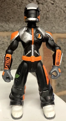 Boneco de ação Hasbro 2005 Action Man Axel ATOM Alpha Teams On Machines 5" solto. - Imagem 1 de 4