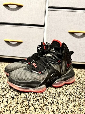 Nike LeBron 19 Bred Size 8   - Image 1 of 4
