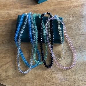 Nachlass Schmuck Konvolut Halsketten New Old Stock Juwelier Nachlass facettierter Kristall - Bild 1 von 7