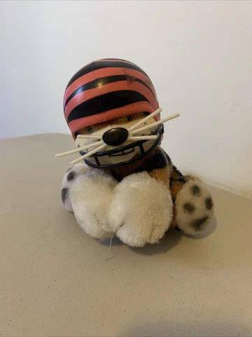 Vintage Cincinnati Bengals NFL Huddles 10” Plush Mascot Doll Tudor Games 1983 Cover