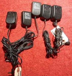 #1)   Lot of 5 ea. iTe Power Adapters #S005iU0600040. DC 6V, 400mA, 4mm Barrel - Picture 1 of 3