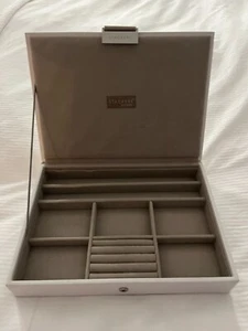 STACKERS Classic Jewelry Box Lid Medium Off-White New With Out Tag - Bild 1 von 6