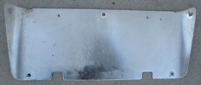 PARAGOLPES DELANTERO CHRYSLER IMPERIAL MATRÍCULA RELLENO SALPICADURAS MOLDEO 1967-1968 OEM Foto 1 de 4