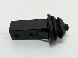 00-15 Genuine OEM BMW E90 335xi Fuel Door Latch w/ Buffer 51178228939 335i 135i - Picture 1 of 8