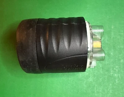 Nuevo enchufe Pass & Seymour L2120-P Turnlok®, 4 postes, 20A Foto 1 de 4