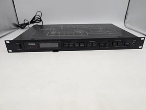 Yamaha TX81Z FM Synthesizer Tone Generator Rackmount getestet - Bild 1 von 10