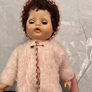 Muñeca Lorrie de colección para dormir ojos bebida y mojada 10 1/2 pulgadas - Imagen 1 de 5