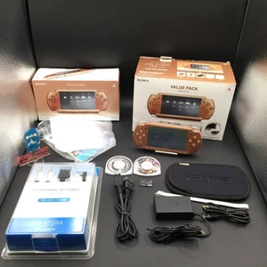 Sony PSP 2000 Console Bronzo Opaco Region Free Box Caricabatterie senza... - Foto 1 di 23