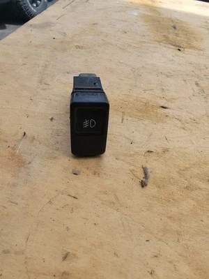 Interruptor de luz antiniebla Subaru Impreza WRX 2002-07 OEM P/N 83001FE000 Foto 1 de 2