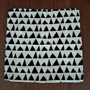 IKEA Kissenbezug 50x50 EKSNABBVINGE schwarz weiß gemustert - Bild 1 von 1