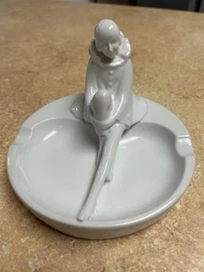 "Cenicero figurativo payaso Pierrot porcelana vintage - cerámica esmaltada blanca 6""" - Imagen 1 de 8