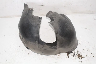 Carcasa revestimiento arco delantero izquierdo Jaguar XK 8 cupé X100 4,0 gasolina 179 kW 1997 Foto 1 de 4