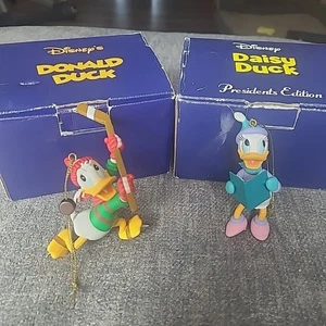 Disney Donald & Daisy Duck Christmas Ornament Grolier Presidents Edition Boxed - Picture 1 of 22