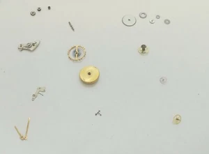 ZENITH 135 CHRONOMETER VINTAGE MOVEMENT PARTS - Picture 1 of 45
