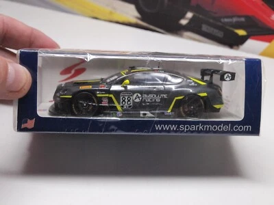 SPARK - BENTLEY CONTINENTAL GT3 - LONG BEACH 2016 - 1:43 SCALE MODEL CAR US016 - Image 1 of 4