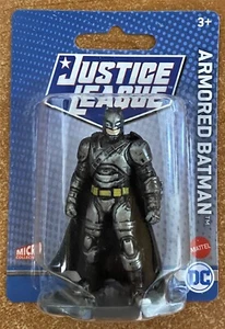 Mattel Micro Collectio Justice League 2.75" Armored Batman Figurine, Cake Topper - Picture 1 of 1