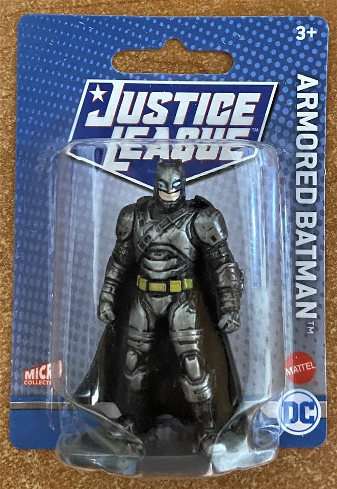 Mattel Micro Collectio Liga de la Justicia 2.75" Figura Blindada Batman, Decoración de Pasteles Foto 1 de 1