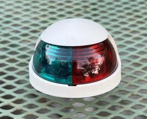 Luz de arco roja/verde de navegación para barco Attwood Quasar 3104-1 ~ crema ~ cuatro ganancias - Imagen 1 de 9