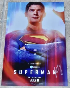 Superman 2025 12” x 8” Photo Signed By Peter Safran Producer With COA - Picture 1 of 3
