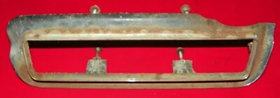 Bisel de luz trasera Lemans Tempest 1969 original Foto 1 de 2